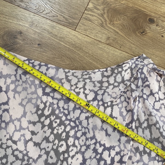 Rebecca Taylor One Shoulder Top Mauve Gray Leopard Print Crepe Blouse - Picture 11 of 12